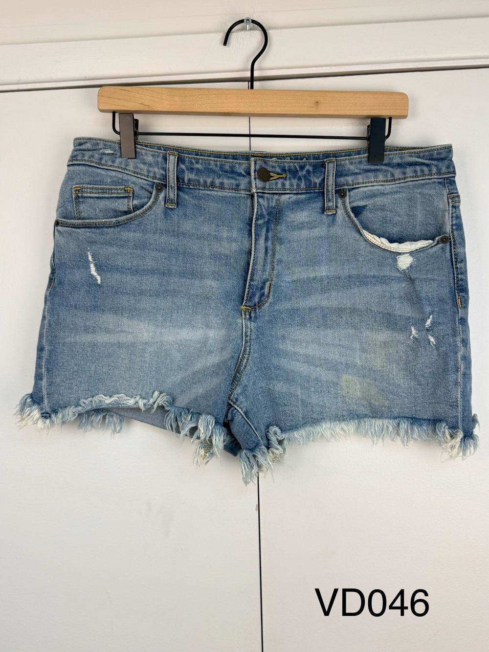 Universal Thread High Rise Shortie Denim Shorts 12 31R